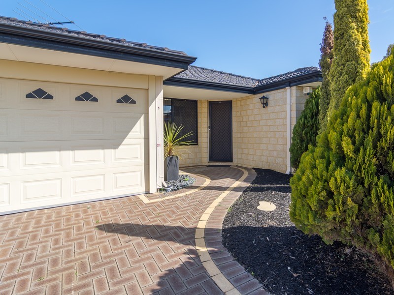 21 Badcoe Alley, Clarkson WA 6030