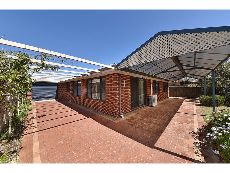 9 Upham Brace, Butler WA 6036