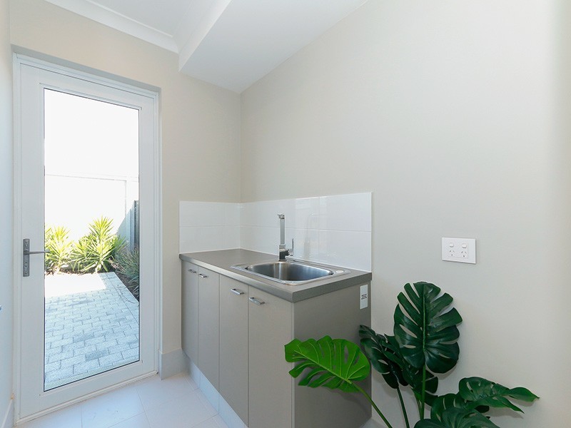 10 Fusus Lane, Jindalee WA 6036