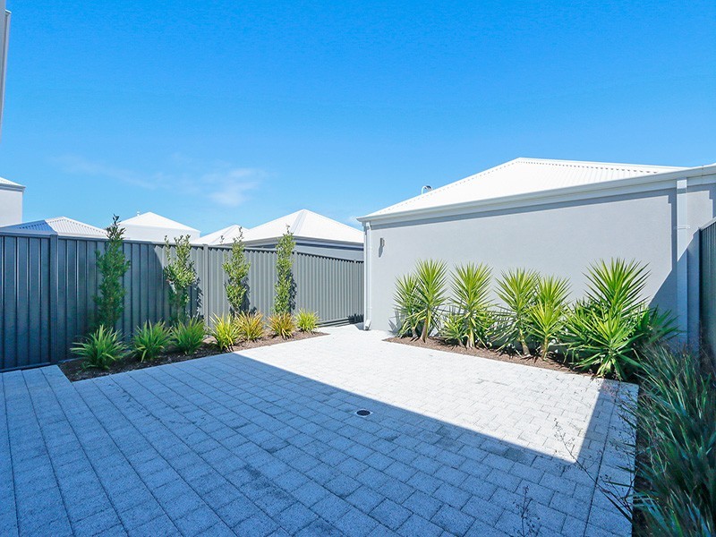 10 Fusus Lane, Jindalee WA 6036