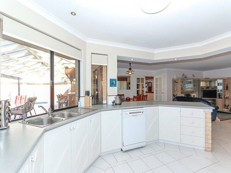 68 Dartmouth Circle, Quinns Rocks WA 6030
