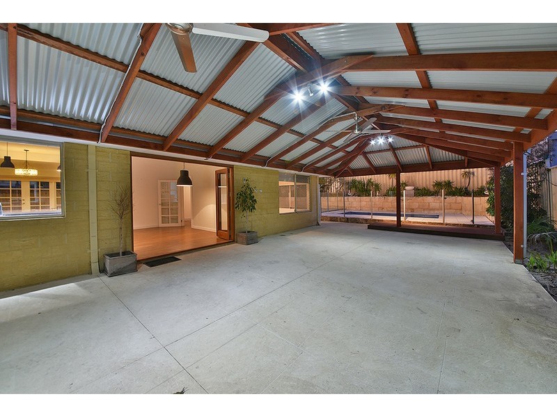 21 Southsea Road, Quinns Rocks WA 6030