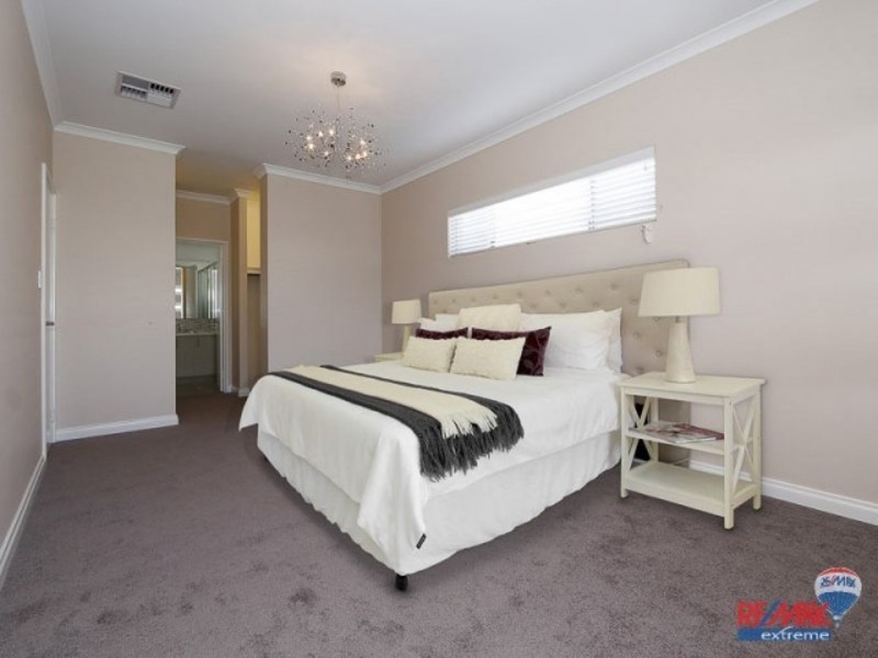 6 Citrine Street, Eglinton WA 6034