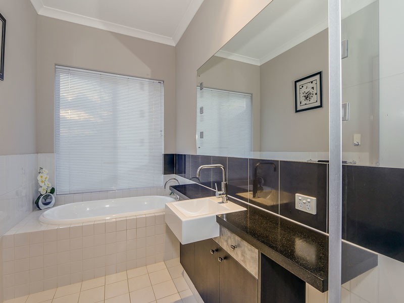 7 Spindrift Street, Jindalee WA 6036