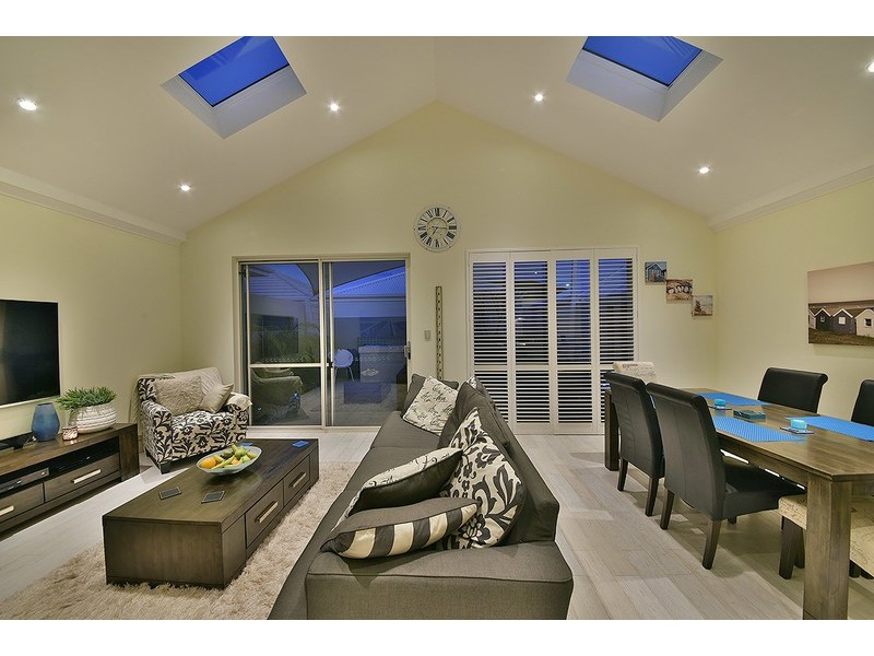 4 Newmarket Parade, Butler WA 6036