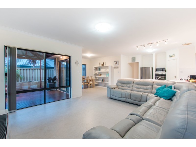 37 Portsalon Parkway, Butler WA 6036