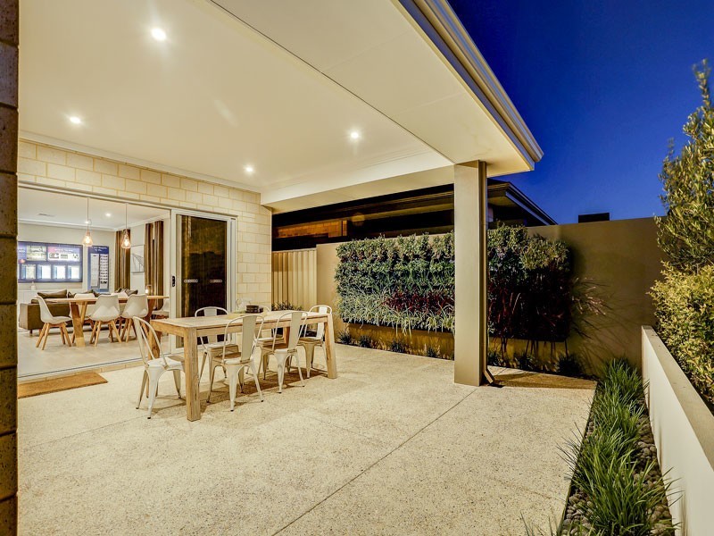 29 Parkside Street, Yanchep WA 6035