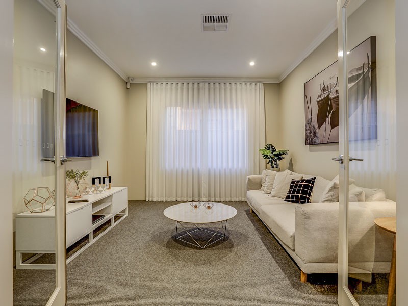 29 Parkside Street, Yanchep WA 6035