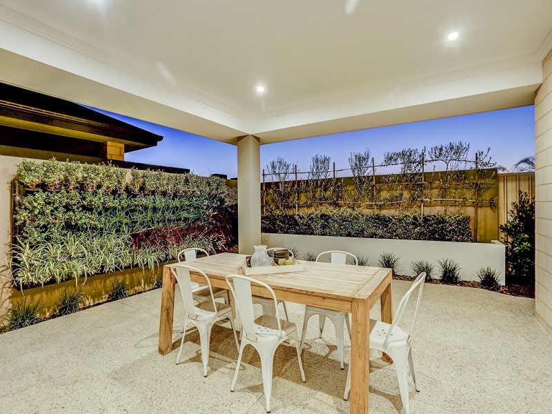 29 Parkside Street, Yanchep WA 6035