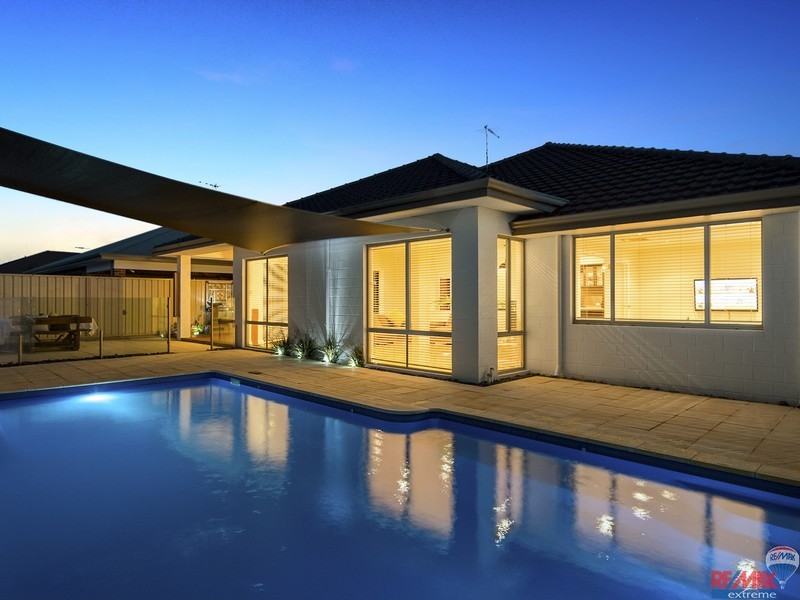 17 Meringa Crescent, Quinns Rocks WA 6030