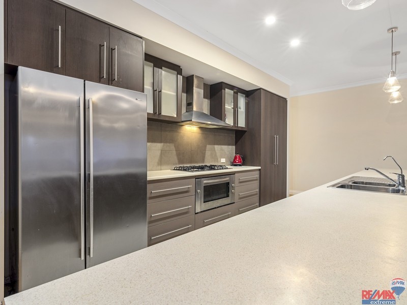 17 Meringa Crescent, Quinns Rocks WA 6030