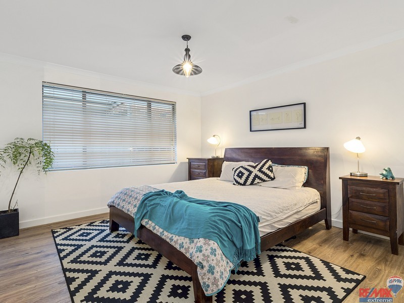 17 Meringa Crescent, Quinns Rocks WA 6030