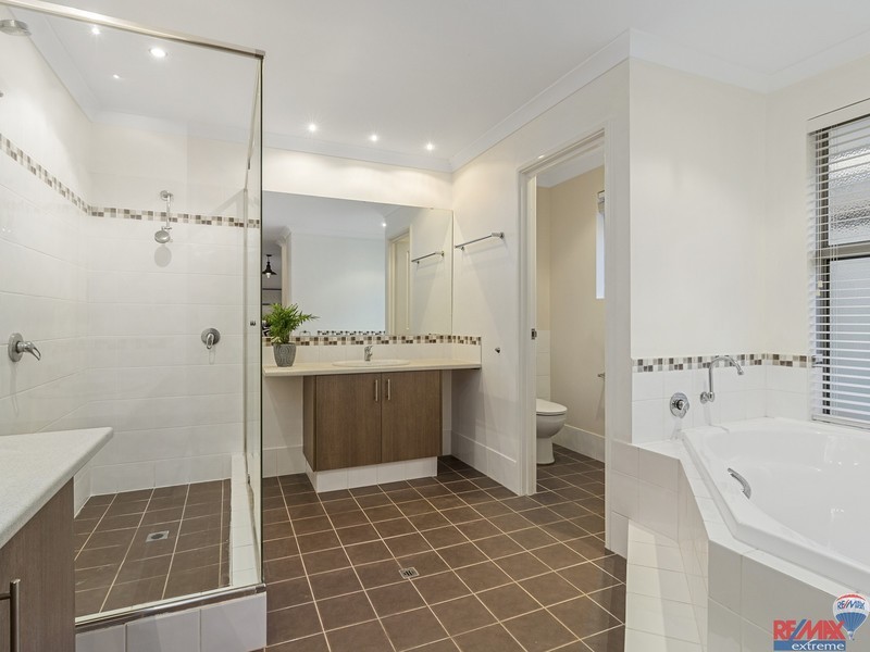 17 Meringa Crescent, Quinns Rocks WA 6030