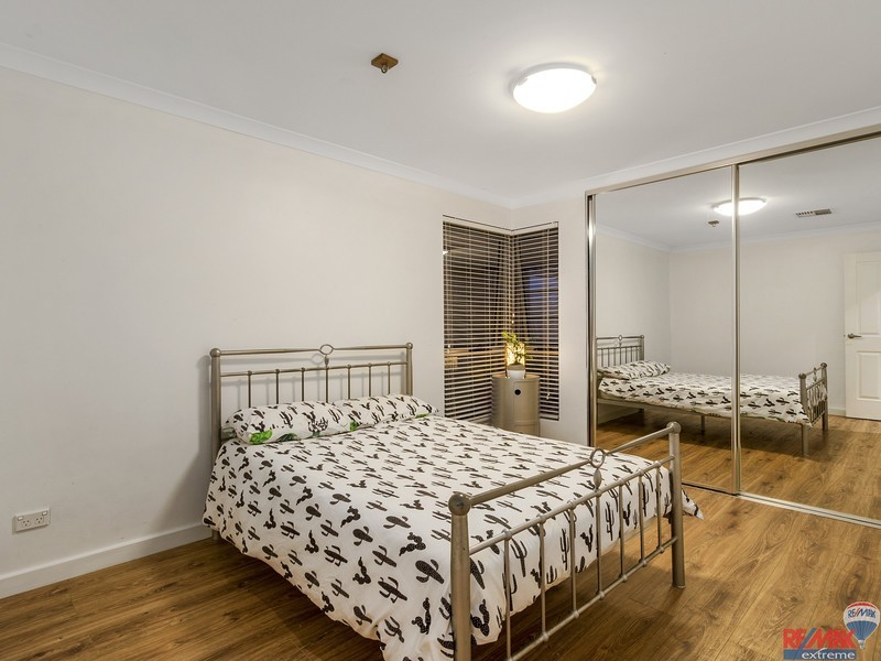 17 Meringa Crescent, Quinns Rocks WA 6030