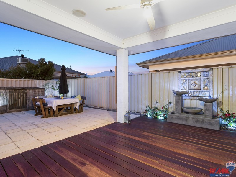 17 Meringa Crescent, Quinns Rocks WA 6030