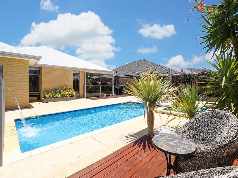 6 Deeside Road, Butler WA 6036