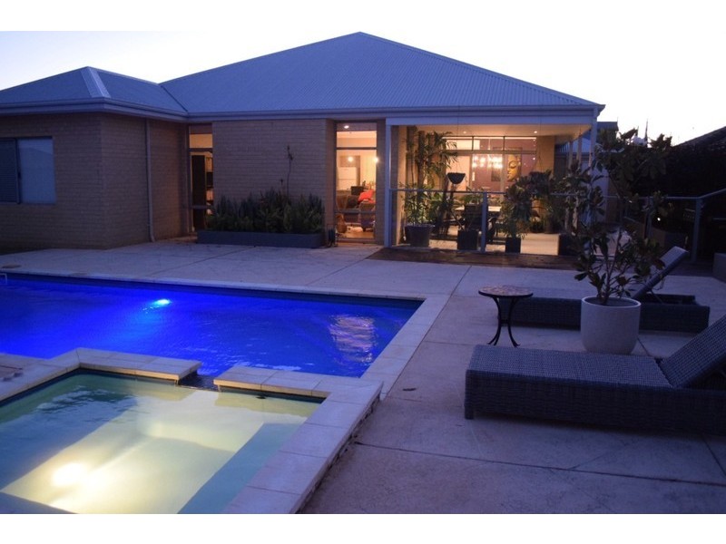 6 Deeside Road, Butler WA 6036