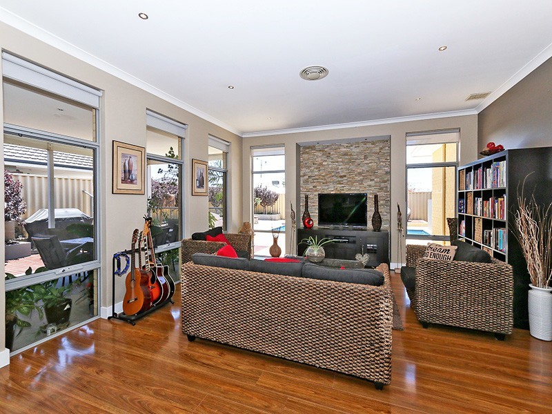 6 Deeside Road, Butler WA 6036