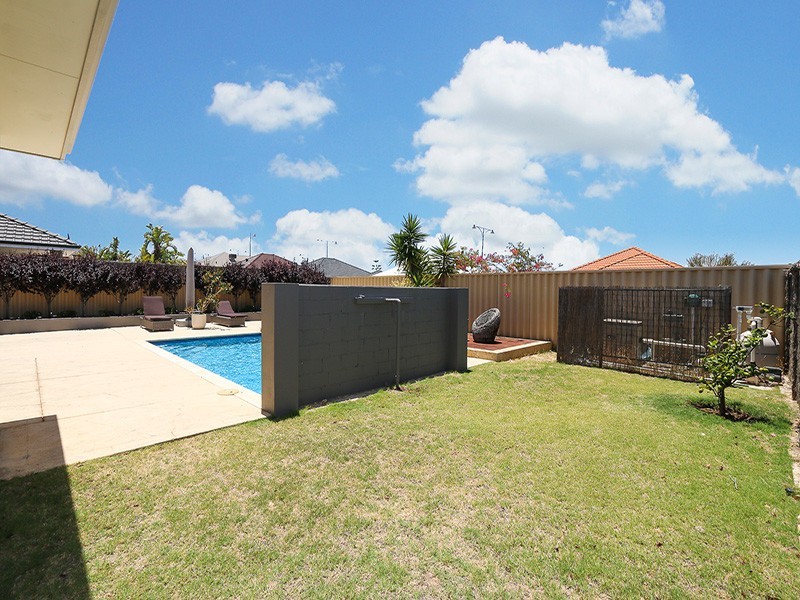 6 Deeside Road, Butler WA 6036