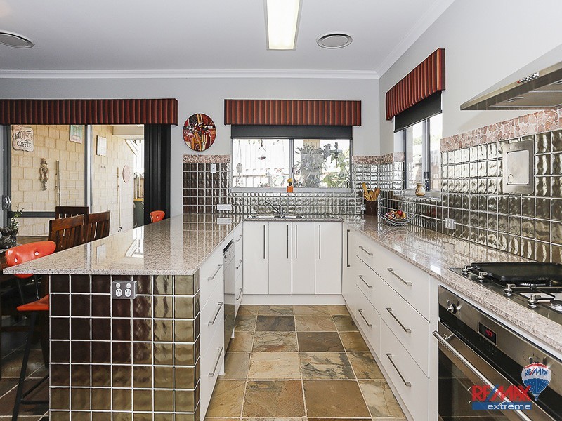 14 Tinsel Street, Yanchep WA 6035