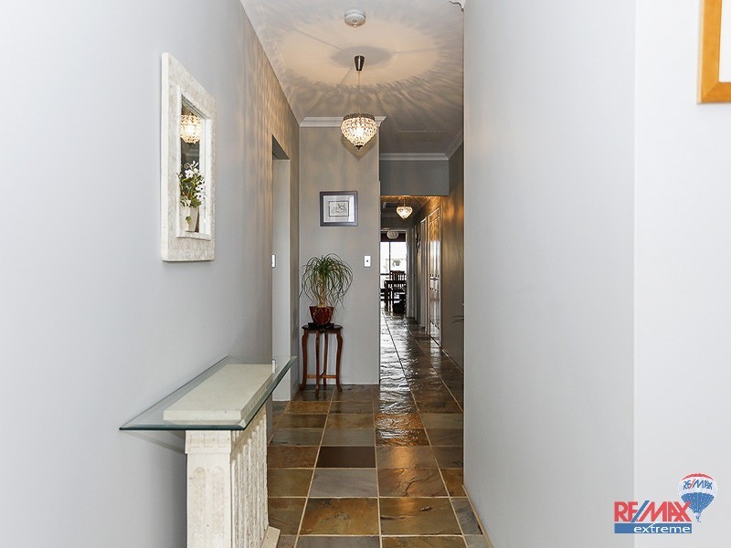 14 Tinsel Street, Yanchep WA 6035