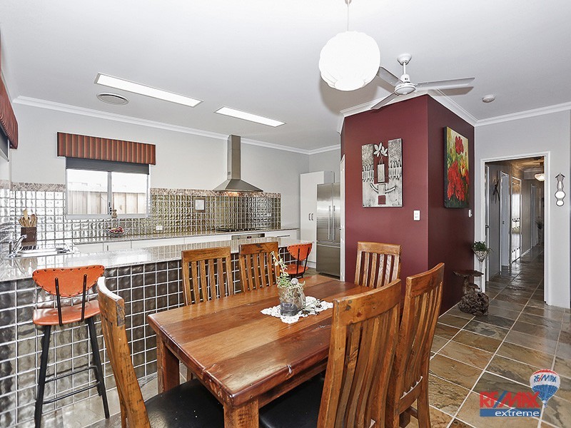 14 Tinsel Street, Yanchep WA 6035