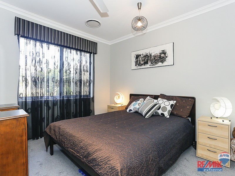 14 Tinsel Street, Yanchep WA 6035