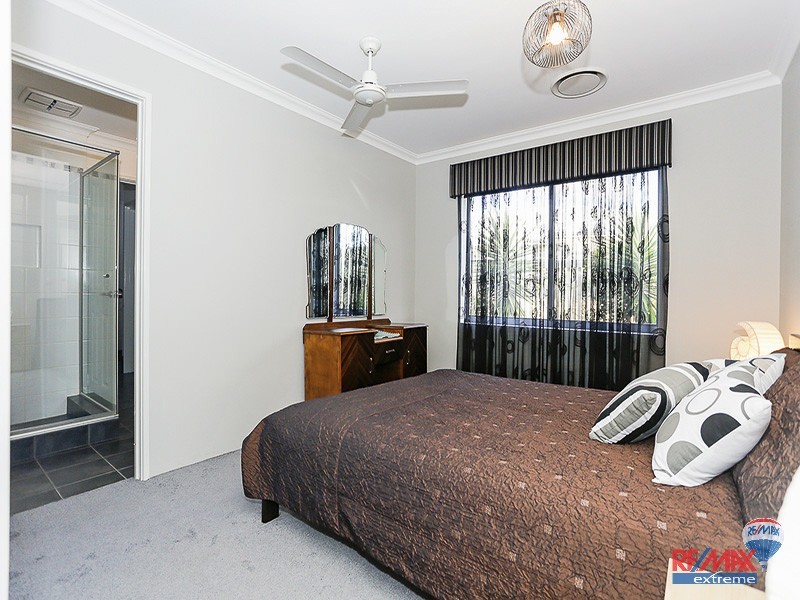 14 Tinsel Street, Yanchep WA 6035