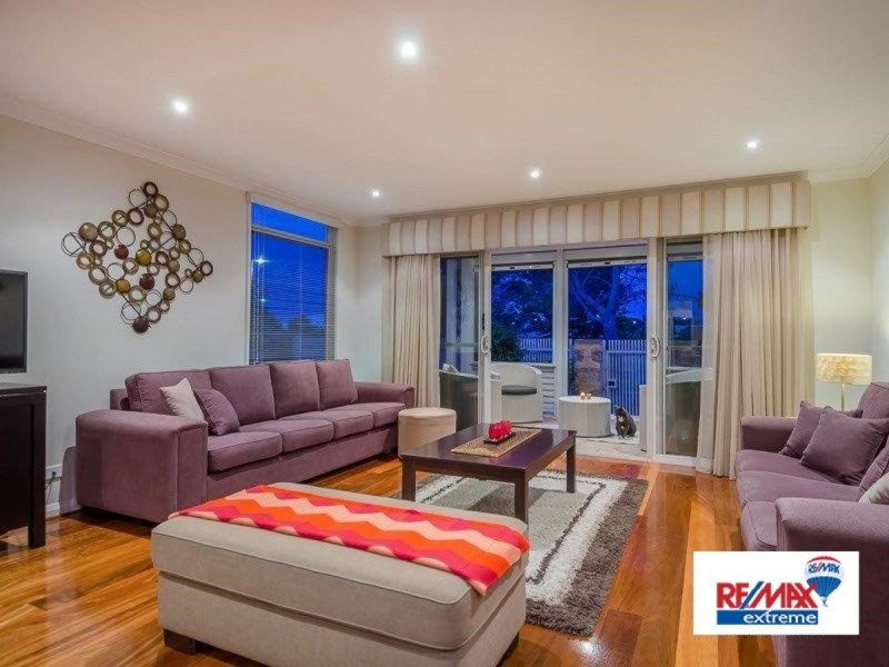 8 Sunny Close, Yanchep WA 6035