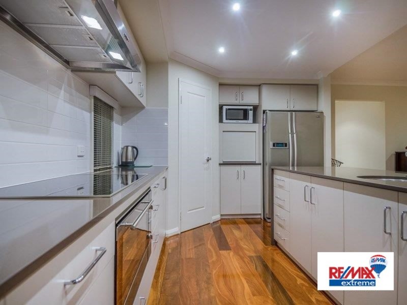 8 Sunny Close, Yanchep WA 6035