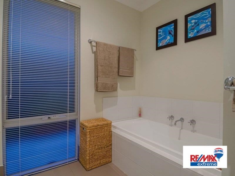 8 Sunny Close, Yanchep WA 6035