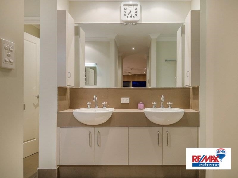 8 Sunny Close, Yanchep WA 6035