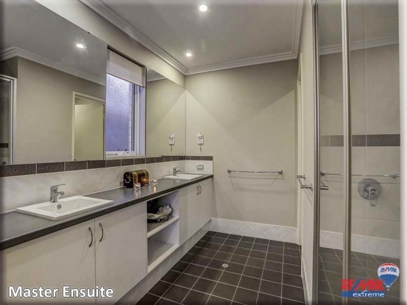 6 Helmsley Parkway, Alkimos WA 6038