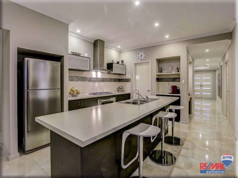 6 Helmsley Parkway, Alkimos WA 6038