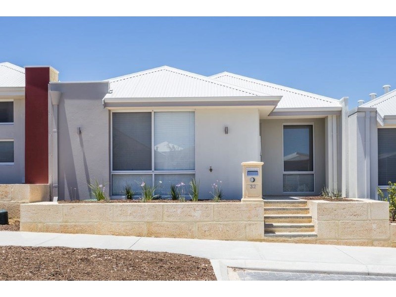32 Broach Way, Alkimos WA 6038