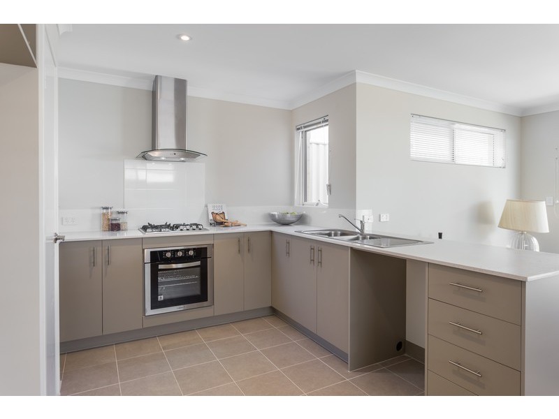 32 Broach Way, Alkimos WA 6038