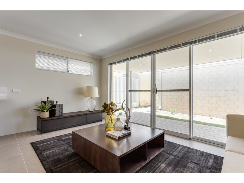 32 Broach Way, Alkimos WA 6038