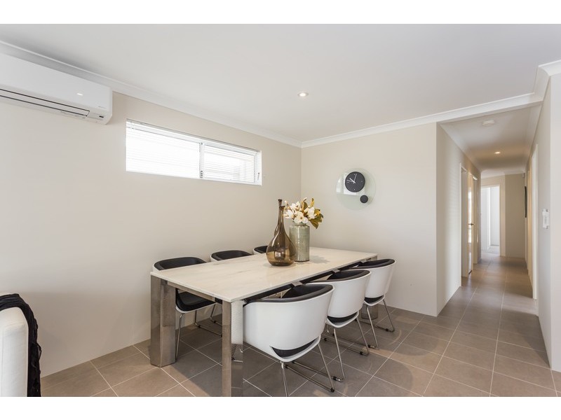 32 Broach Way, Alkimos WA 6038