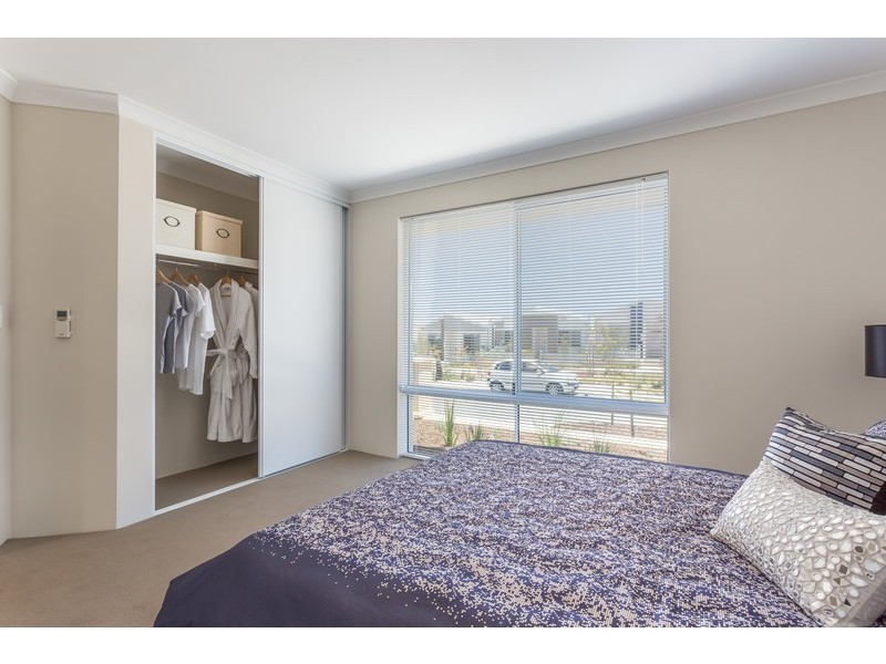 32 Broach Way, Alkimos WA 6038