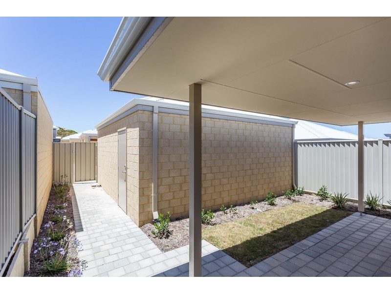 32 Broach Way, Alkimos WA 6038