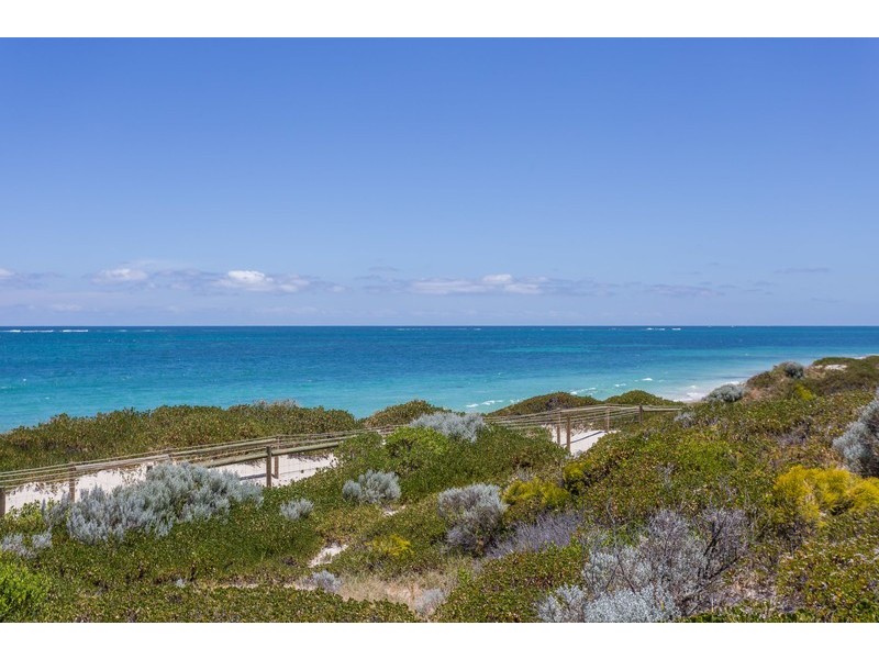 32 Broach Way, Alkimos WA 6038