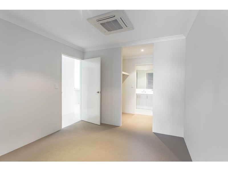 22 Broach Way, Alkimos WA 6038