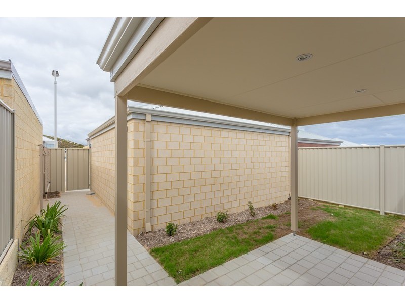 22 Broach Way, Alkimos WA 6038