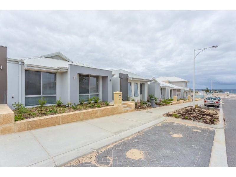 22 Broach Way, Alkimos WA 6038
