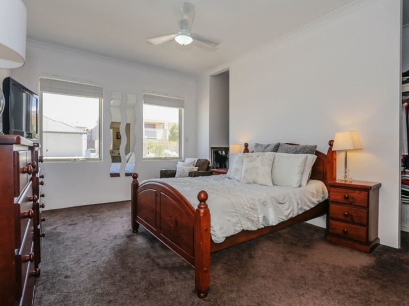 16 Spiral Flag Road, Yanchep WA 6035