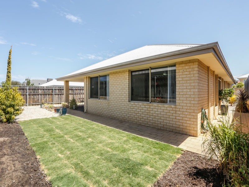 16 Spiral Flag Road, Yanchep WA 6035