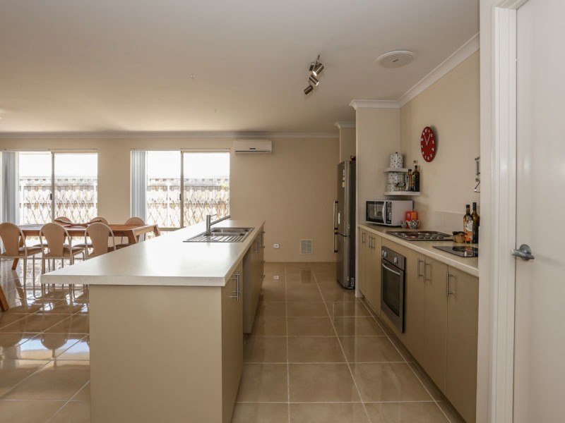 16 Spiral Flag Road, Yanchep WA 6035