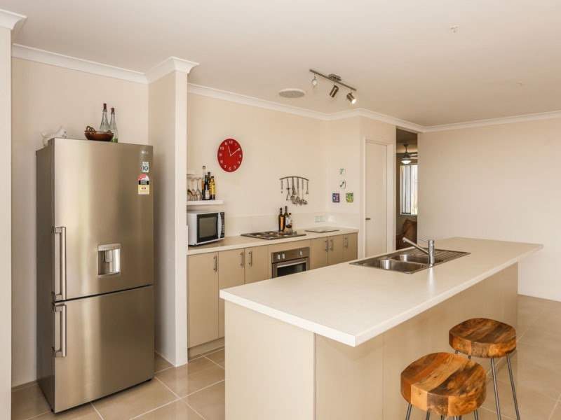 16 Spiral Flag Road, Yanchep WA 6035