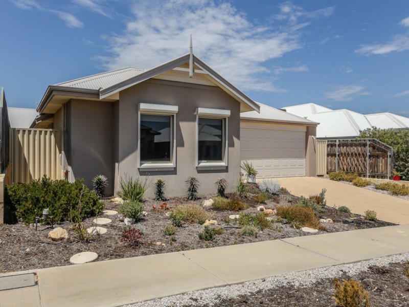 16 Spiral Flag Road, Yanchep WA 6035