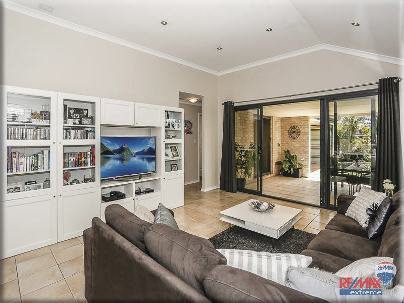 33 Tollesbury Avenue, Butler WA 6036